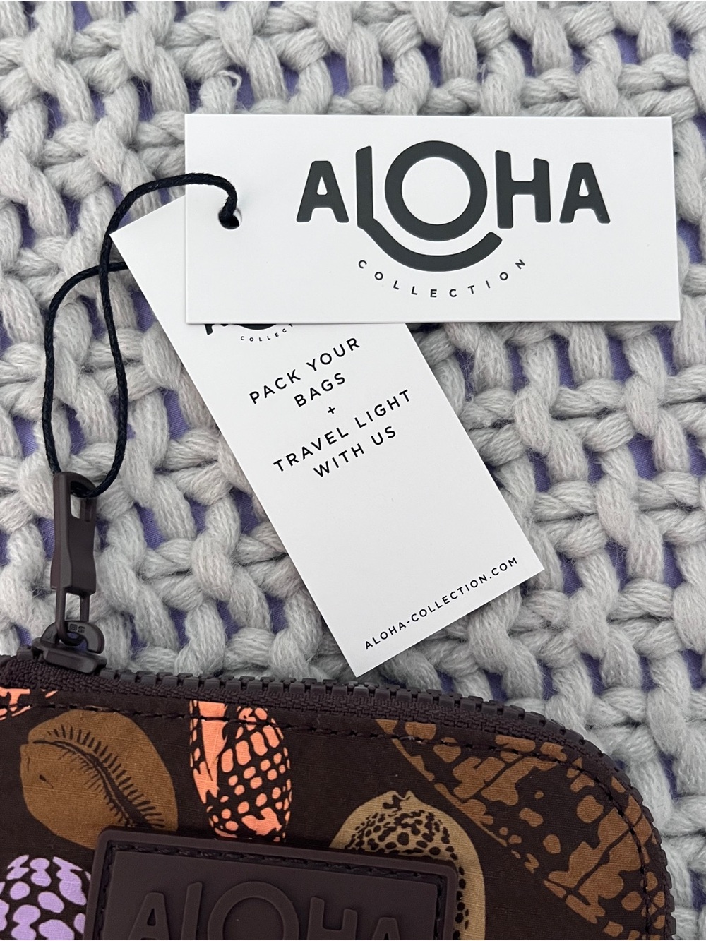Aloha Collection• GO-TO WRISTLET Shoreline Coconut Shells - Picture 3 of 12